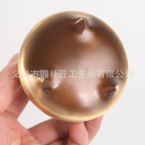 Brûleur d'encens en cuivre Tongpu Craftsman, à trois pieds, en forme d'angle, en cuivre pur, pour usage domestique, brûleur d'encens d'intérieur au bois de santal - Product Image 4