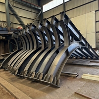 Structure de carport solaire en acier Zn Al Mg avec surface anodisée pour parkings commerciaux, conception modulaire, résistant à la corrosion, montage facile