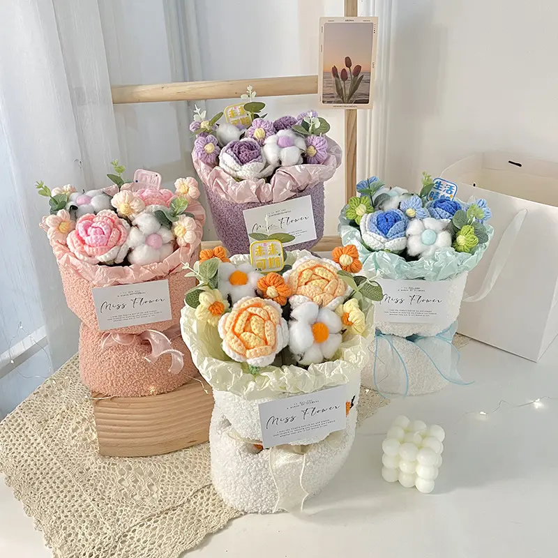 Valentine's Day gift Mother's Day plush rose bouquet graduation season birthday gift knitted plush bouquet