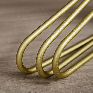 Vente en gros de cintre en aluminium Golden Space, barre de suspension antidérapante en Z, taquet français, flexible et brillant pour le salon - Product Image 6