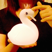 Lampe de chevet Cygne Kawaii en silicone souple, portable, rechargeable par USB, LED 7 couleurs à intensité variable pour enfants