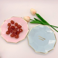 Assiette jetable en papier décagonale pour décoration de fête pastel, avec logo doré et bordure dorée, vaisselle pour les voyages