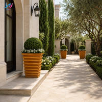 Vase Moderne Durable en Fibre de Verre Sculpté Carré Conique pour Plantes d'Extérieur et Aménagement Paysager Domestique