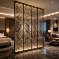 Panneau mural translucide rétroéclairé en verre feuilleté multicouche 5+5+5+5 avec motif artistique en encre liquide pour hall d'hôtel