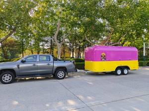 Camion de restauration mobile rose et jaune au design tendance, pour pizzas, hamburgers, hot-dogs, avec bar à barbecue et musique, le plus vendu - Product Image 5