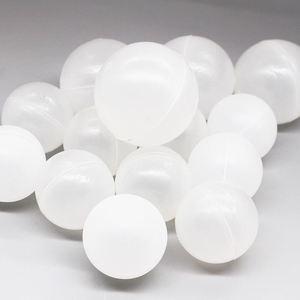 Balle en plastique blanc creuse sans soudure moulée par soufflage pour fosse de jeu pour enfants - Product Image 3