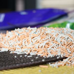 <span class=keywords><strong>ทราย</strong></span>แมวเบนโทไนต์ธรรมชาติ 100% คุณภาพพรีเมียมจากผู้ผลิต OEM จับตัวเป็นก้อนแข็งแรง ปราศจากฝุ่น พร้อมคุณสมบัติยับยั้งกลิ่น โซเดียมแคทแซนด์ - Product Image 6