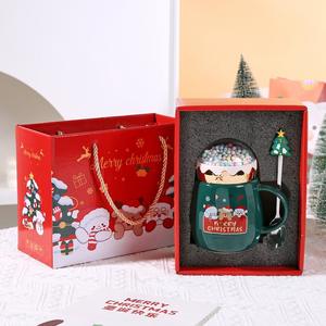Tasse à café de Noël en céramique boule de neige de 500ml avec couvercle de paysage boule de neige tasse de luxe cadeau vacances saisonnières - Product Image 3