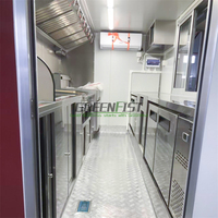 Remorque mobile de restauration rapide en acier inoxydable rouge de 4,2 mètres avec friteuse et plancha pour les commerces de snacks et d'alimentation