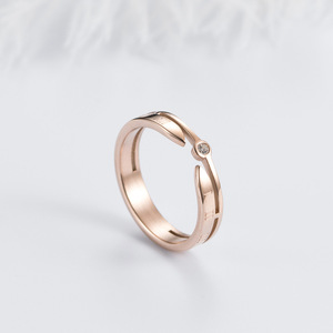 Bague minimaliste de style coréen avec chiffres romains et diamant, en acier plaqué or rose, taille brillant ronde, unisexe, pour usage quotidien - Product Image 2