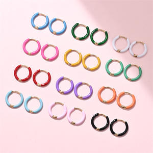 Edelstahl-Creolen Niedliche Hypoallergene Chunky Bunte Emaille-Creolen & Knorpel-Ohrringe für Mädchen - Product Image 1