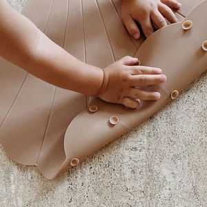 2024 nouveau tapis <span class=keywords><strong>de</strong></span> <span class=keywords><strong>bain</strong></span> en silicone anti-dérapant Clam, tapis <span class=keywords><strong>de</strong></span> <span class=keywords><strong>bain</strong></span> en <span class=keywords><strong>coquille</strong></span> <span class=keywords><strong>de</strong></span> bébé personnalisé antidérapant - Product Image 3