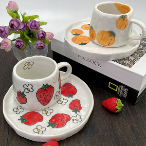 Ensemble tasse et soucoupe à café, motif fraise, kaki, orange, peint à la main sous glaçure, plateau simple rétro - Product Image 4