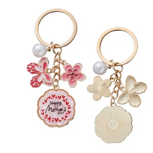 <span class=keywords><strong>Mejor</strong></span> Día DE LA MADRE Regalo de cumpleaños único Pink Mom Llavero Pearl Heart Butterfly Flower Charms Car Bag Backbag Keyring Made Metal - Product Image 6