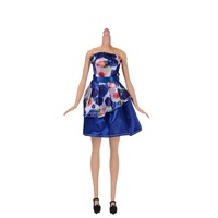 Vente en gros chaude 11 pouces 30CM poupée mode bustier tubulaire robe d'épaule robe de soirée courte multi-style robe accessoires