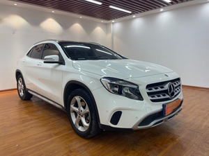 Boutique SUV <span class=keywords><strong>Mercedes</strong></span>.Benz <span class=keywords><strong>GLA</strong></span> 2018 <span class=keywords><strong>GLA</strong></span> 200 Dynamic White <span class=keywords><strong>Hybrid</strong></span> Turbo Gas Engine Haute Qualité FWD Car Auto Vente de Gros Pas Cher - Product Image 2