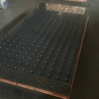 Table de soudage 3D avec cadre en acier nervuré et capacité de charge de 5 tonnes pour les travaux de fabrication de structures en acier lourds