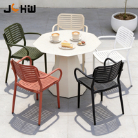 Chaise de salle à manger d'extérieur en aluminium multicolore pour terrasse, idéale pour bistro, café et restaurant - Vente en gros