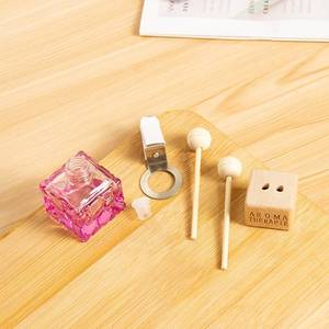 ขวดน้ำหอมพร้อมฝาปิดแน่นหนา ป้องกันการรั่วซึม ทำจากแก้วบอโรซิลิเกต ขนาด 8 มล. สำหรับแขวนในรถ ดีไซน์ทรงกลม พิมพ์ลายบนตัวขวด - Product Image 1