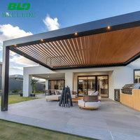 Pergola bioclimatique de luxe moderne en aluminium robuste 26x18 pieds, auvent extérieur en aluminium à lames orientables avec ventilateurs