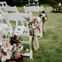 Chaises pliantes en résine blanche pour événements extérieurs, jardins, fêtes et mariages en gros