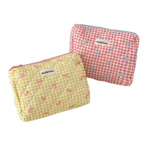Multiple Colour <b>Cosmetic</b> Pouch <b>Large</b> Capacity Portable <b>Cosmetic</b> Storage <b>Bag</b> Eco-Friendly Cotton Quilted Toiletry <b>Bag</b> - Product Image 6