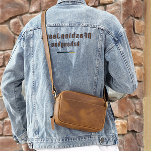 Tas selempang kulit kuda gila uniseks, tas bahu kurir minimalis modis pria grosir - Product Image 4
