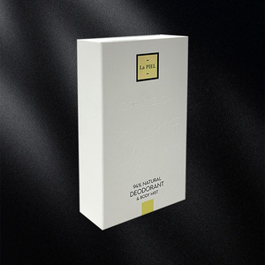 Caja de Regalo Deslizante de Lujo para Perfumes, Fabricada con Materiales Reciclados, Acabado Mate con Lámina Dorada en Relieve - Product Image 1