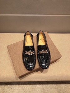 Mocasines de Cuero Charol Negro para Hombre con Adorno Metálico Dorado, Zapatos de Conducir de Lujo Sin Cordones para Hombre - Product Image 2