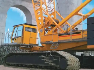 Grue sur chenilles hydraulique 350T XGH350A avec flèche de 52 m – Matériel de levage lourd pour entrepreneurs mondiaux et flottes de <span class=keywords><strong>location</strong></span> - Product Image 1