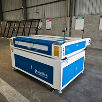 Réduisez les défis de transport grâce au système laser CO2 de type divisé pour le traitement de précision de l'acrylique, du bois et du MDF