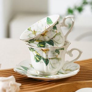 Vente en gros d'ensemble de tasses à expresso en céramique imprimée de fleurs vintage pour cafés ensemble de tasses à café et soucoupes avec bordure dorée - Product Image 5