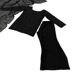 ชุดแต่งงานแบบดั้งเดิม VASTRA COTTAGE ผ้าจอร์เจตต์ปักเลื่อมอย่างประณีต พร้อมผ้าคลุมไหล่เข้าชุด ตัดเย็บสำเร็จพร้อมใส่ ดีไซน์เนอร์แพลโซ - Product Image 1