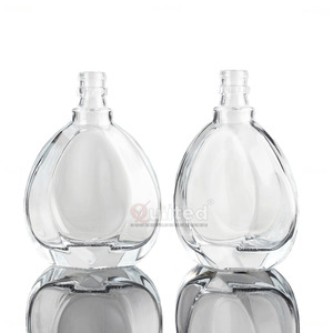 <span class=keywords><strong>Mini</strong></span> <span class=keywords><strong>botellas</strong></span> <span class=keywords><strong>de</strong></span> <span class=keywords><strong>licor</strong></span> <span class=keywords><strong>de</strong></span> 150ml con sello <span class=keywords><strong>de</strong></span> corcho y tapa <span class=keywords><strong>de</strong></span> aluminio grabada al ácido para tragos <span class=keywords><strong>de</strong></span> alcohol - Product Image 2