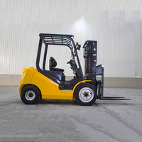 Chariot élévateur diesel de 2,5 tonnes FD25T, vitesse de déplacement maximale de 19 km/h, déplacement latéral en option pour la logistique en entrepôt et en port