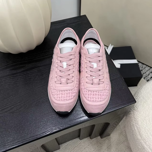 Chaussures de créateur de luxe de qualité supérieure, chaussures décontractées à lacets, chaussures de sport plates à bout rond en cuir véritable pour femmes - Product Image 1