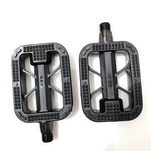 Pedales de Bicicleta de Plataforma de Plástico Negros Antideslizantes con Eje de Acero, Accesorios Multiusos para Bicicleta - Product Image 3