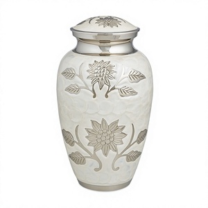 Blanc gravé motif floral laiton crémation funéraire mémorial adulte cendres urnes humaines sac en velours gratuit - Product Image 1