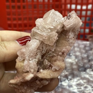 Vente en gros - Spécimen de cristal de quartz naturel rose Halite en grappe, idéal pour la décoration - Product Image 2