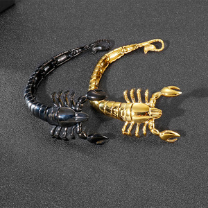 Bracciale Scorpione Personalizzato Nero e Oro in Acciaio Inossidabile da Uomo, Gioiello Animale Audace con Ciondolo Scorpione Audace, Vendita all'Ingrosso - Product Image 1