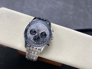 Reloj Cronógrafo de Lujo con Esfera Plateada de 43 mm, Diseño Exquisito de Seis Ojos y Correa de Acero Inoxidable de Diseño Personalizado - Product Image 5