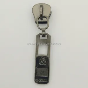 4.5# Customized Logo Black Nickel Resin Zipper Slider Puller for Garment and Bag Made in China