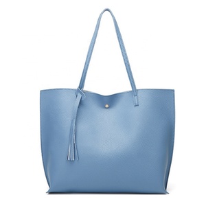Bolso Tote de Cuero de Lujo para Mujer, Bolso de Hombro a la Moda con Borlas, Patrón a Rayas, Material PU Impermeable, Cierre de Cremallera - Product Image 1