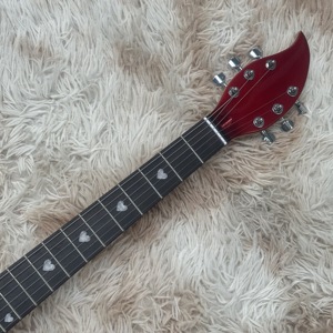 Guitare à 6 cordes en forme de cœur, corps rouge brillant, manche en bois de rose, dos et côtés en bois de rose, expédition rapide - Product Image 6