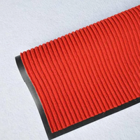 Luxuriöser Roter Gemusterter Antistatischer PVC-Teppich Knitterfrei Geräuschlos Hauptgang für Veranstaltungen Hochzeiten Bühnen Langlebiges Polyester Rutschfest