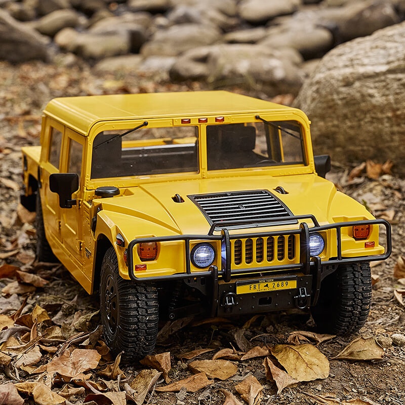 HUMMER 1/35 AUTHENTIC SCALE 駆動モーター付 Amazon.co.jp
