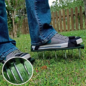 Chaussures à crampons pour jardinage et pelouse, bottes de travail réglables pour le perçage, chaussures à crampons anti-dérapantes adaptées aux travaux de tonte de pelouse - Product Image 1