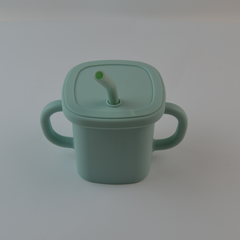 Sippy cup macaron blue