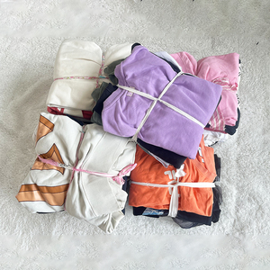 Magliette da Uomo in Cotone <span class=keywords><strong>di</strong></span> <span class=keywords><strong>Marca</strong></span> Famosa, Vendita all'Ingrosso, Abbigliamento Usato <span class=keywords><strong>di</strong></span> Qualità dalla Fabbrica Originale Jinmao Jiangsu, Cina - Product Image 2
