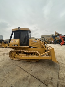 Mini-bulldozer sur chenilles d'occasion CAT D5K, machine polyvalente pour le déblaiement de fossés et les travaux miniers de petite envergure - Product Image 2